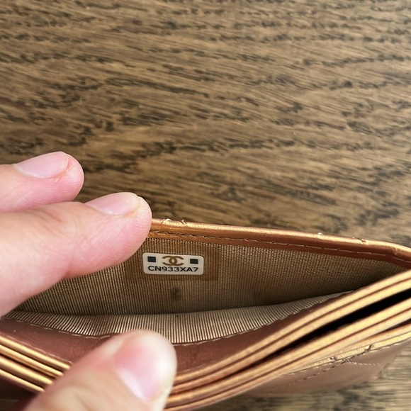 Metallic Lambskin Quilted CC Card Holder Gold - Picture 4 of 4